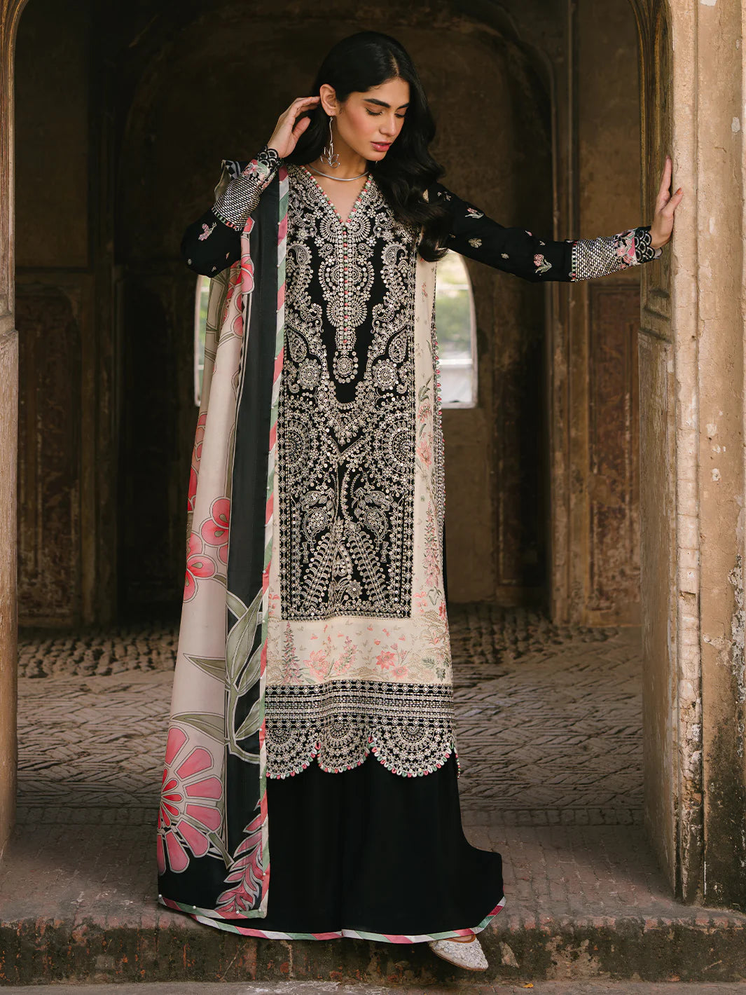 Shop Binilyas Clothes in UK