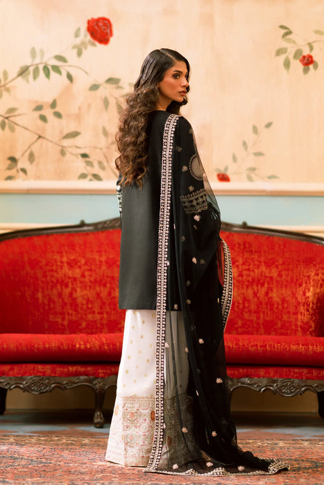 EMBROIDERED SUIT