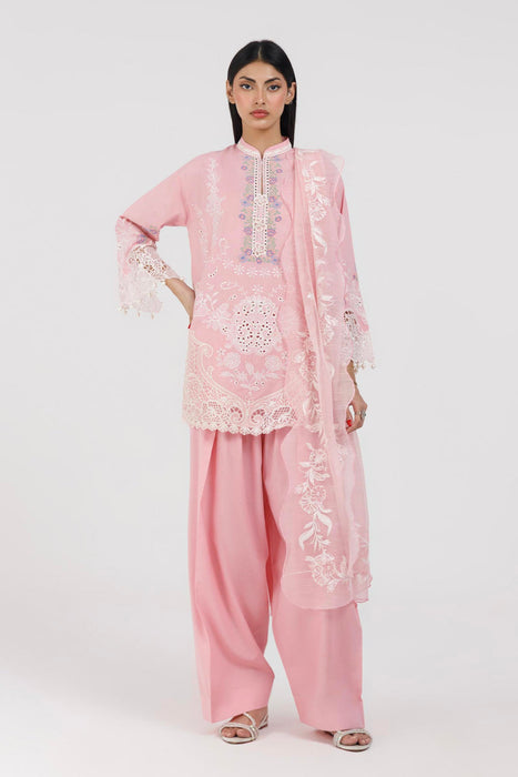 sana safinaz at HK